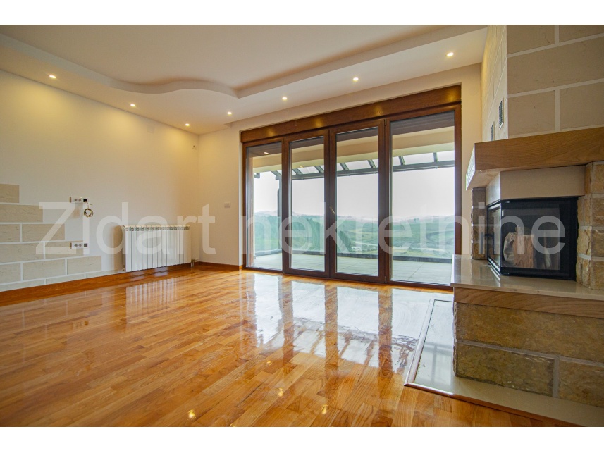Квартира, 721 м², 137 000$ — FAKTOR